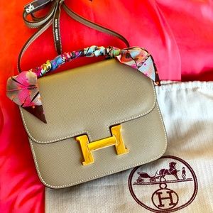 Hermes Constance 18